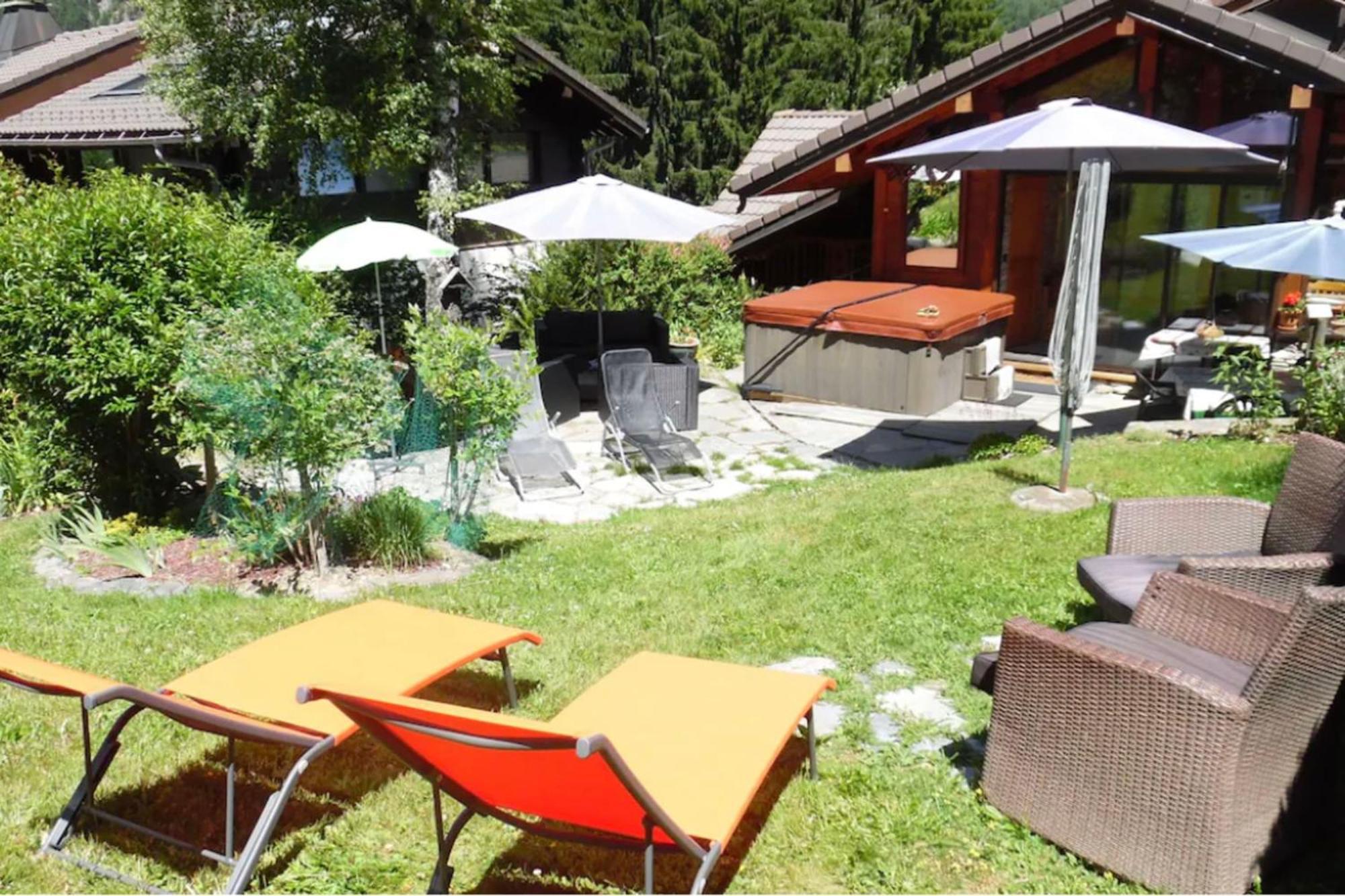 Spacious With Garden *